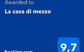 La casa di mezzo